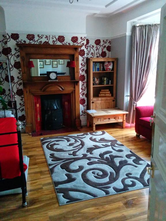 Beautiful Room In Victorian Family Home Ilford Eksteriør bilde